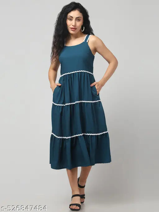 Women solid sleeveless crep fit and flare dress