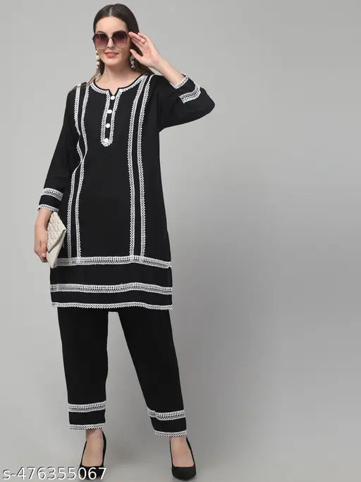 Women's Floral Embroidered Georgette Suits & Dress Materials