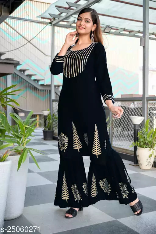Kashvi Graceful Women Kurta Sets