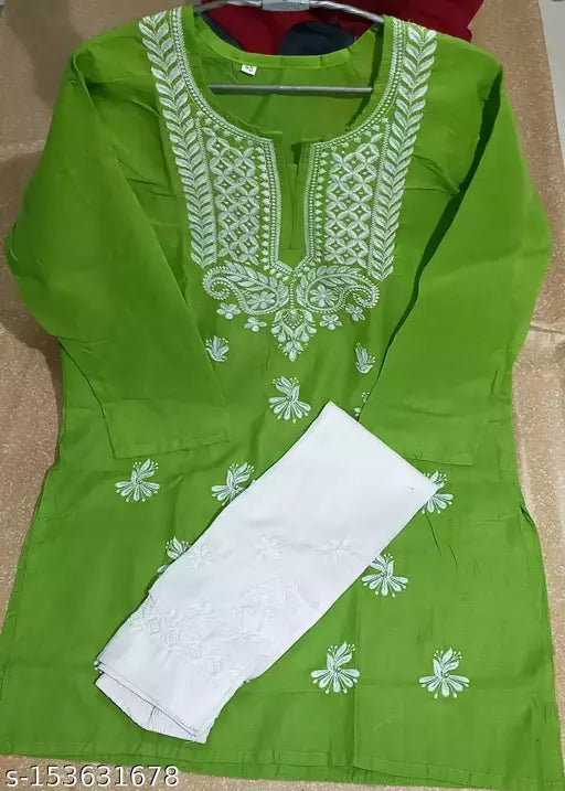 Myra Voguish Women Kurta Sets