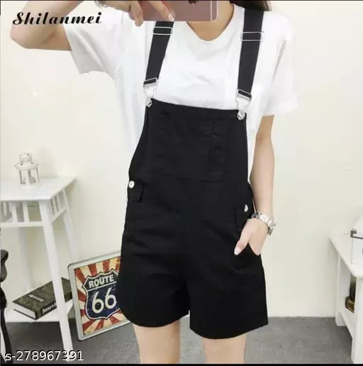 STYLISH SHORT JUMPSHUT WITH TEEEE