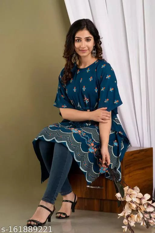 Mialo fashion knee length kaftan dress/top for women.
