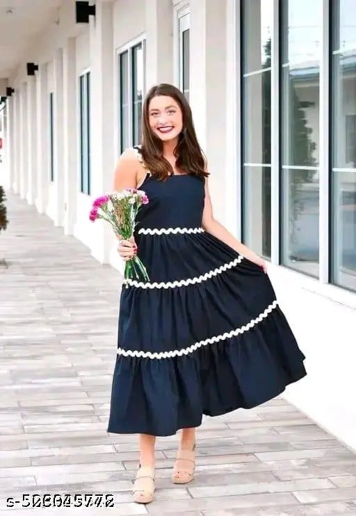 Women solid sleeveless fit and flare dress