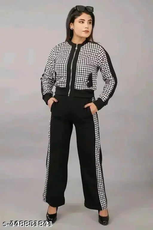 TM Two Piece 003 Black White Set