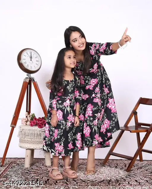 mother dauther same dress