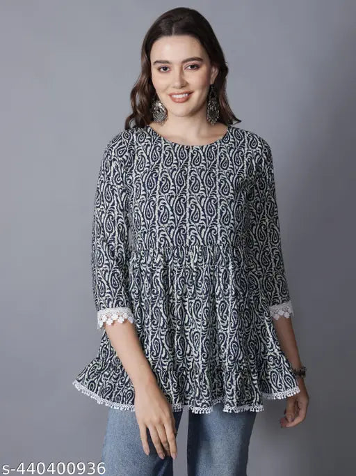 etraana Women Printed Flared Kurta