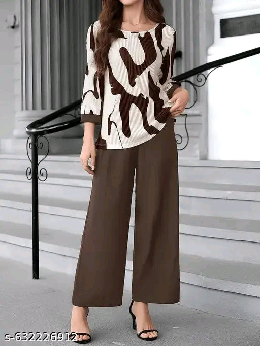 #007 Woman's stylist top and bottom set