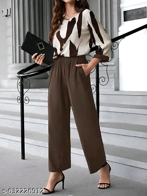 #007 Woman's stylist top and bottom set