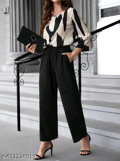 Woman's stylist top and bottom set