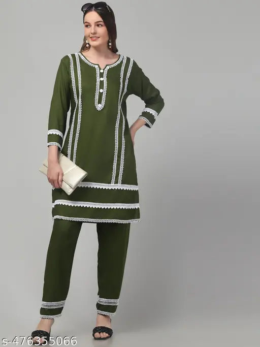Women's  Floral Embroidered Georgette Suits & Dress Materials