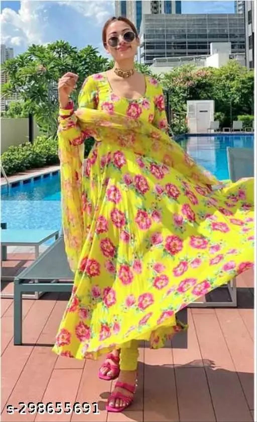 WOMEN PRINTED GOWN WITH DUPTTA