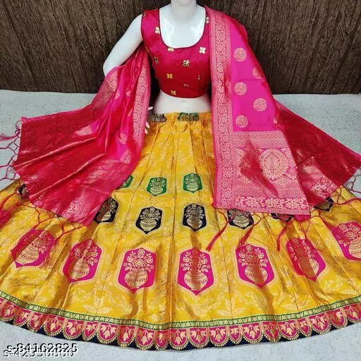 LEHENGHA CHOLI WITH BLOUSE (UN-STITCHED) BY VAIDIK ETHNIC