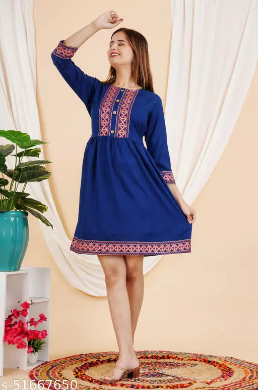 Trendy Ravishing Women Kurti