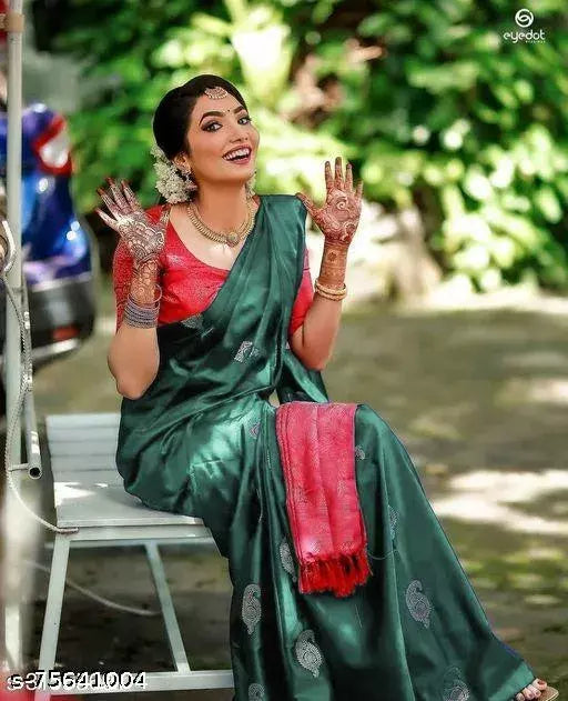 Aakarsha Voguish Sarees