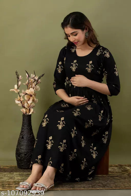 Mialo fashion maternity wear feeding kurti.