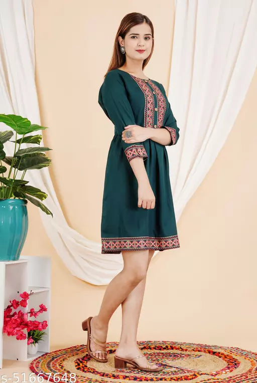Trendy Ravishing Women Kurti