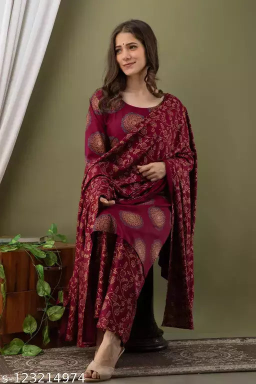 Mialo fashion kurti plazzo with dupatta.