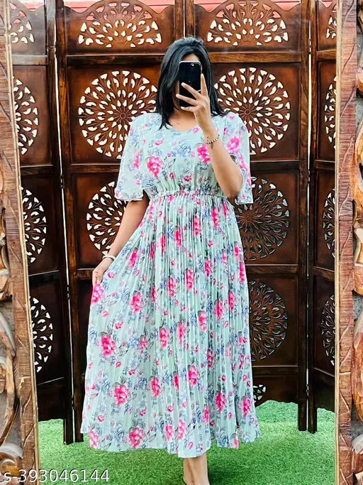 STYLISH LONG GEARGETTE DRESSS WITH LININIG