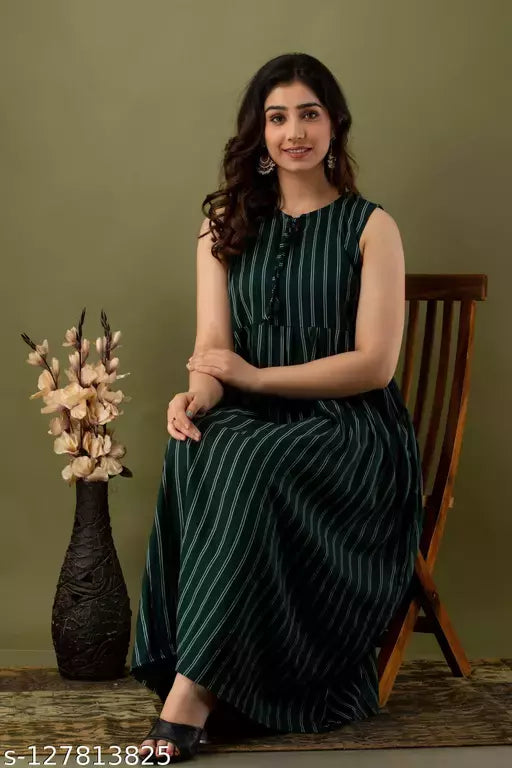 Mialo fashion sleevesless dress kurta for women.