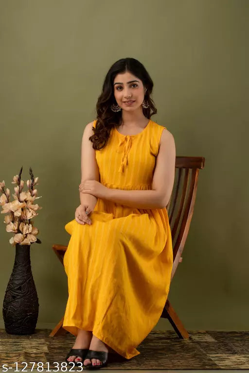 Mialo fashion sleevesless dress kurta for women.
