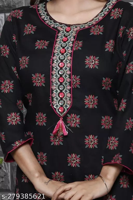Myra Attractive Women Kurta Sets