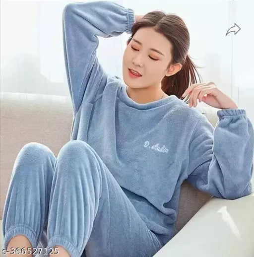 Not stretching night suit woolen blue