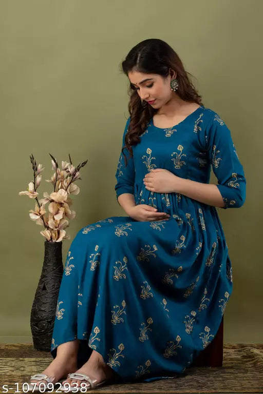 Mialo fashion maternity wear feeding kurti.