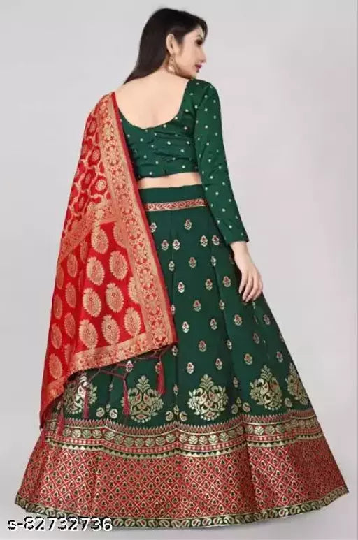 Aakarsha  Lehenga
