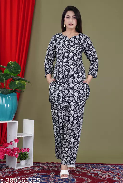 Trendy Petite Women Kurta Sets