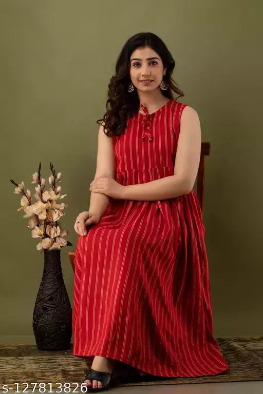 Mialo fashion sleevesless dress kurta for women.