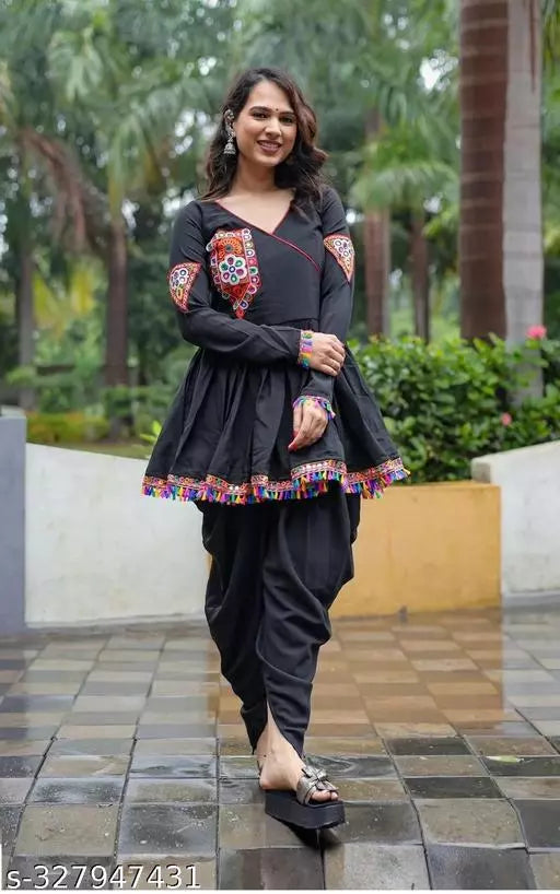 Charvi Sensational Women Kurta Sets