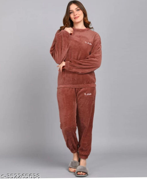 Women winter set maroon
