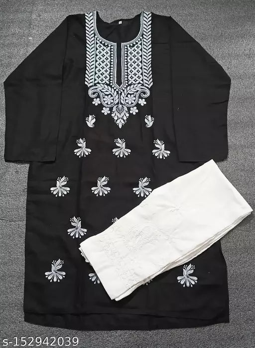 Aagyeyi Fabulous Women Kurta Sets