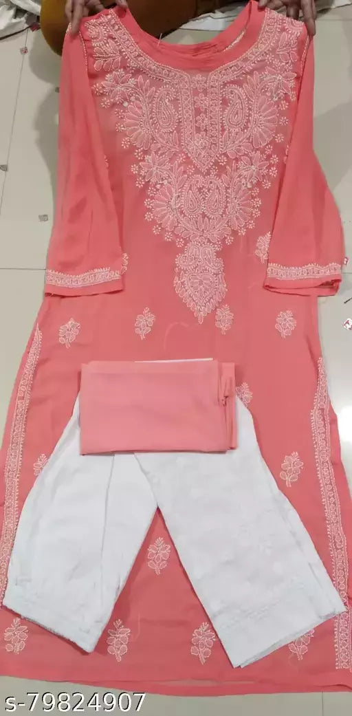 Aakarsha Fabulous Women Kurta Sets